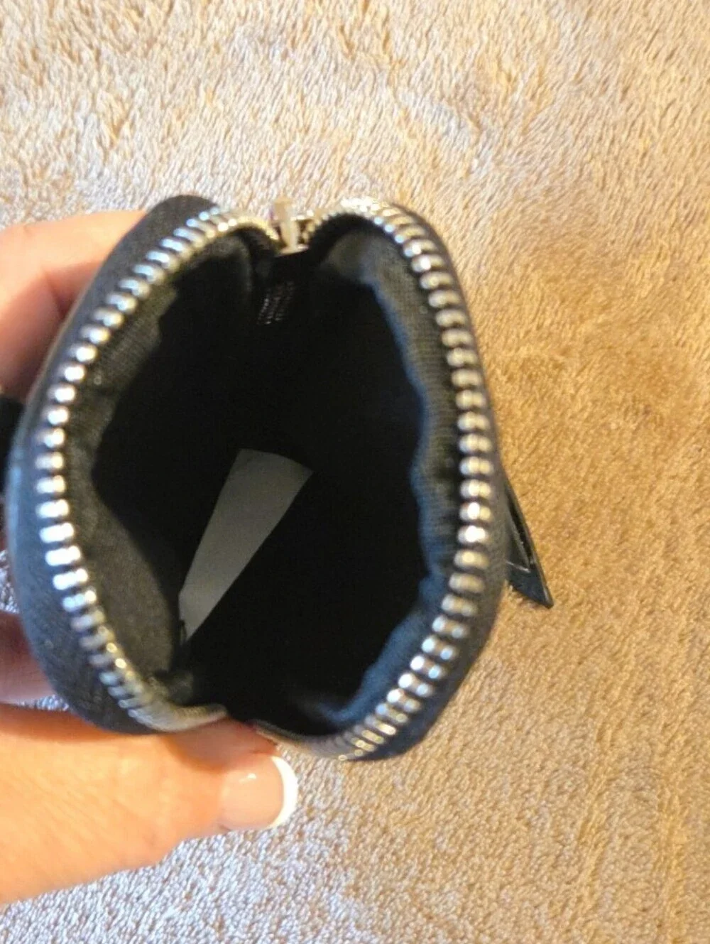 Steve Madden Black Clip On Pouch Storage, Cards, Cables, Earbuds